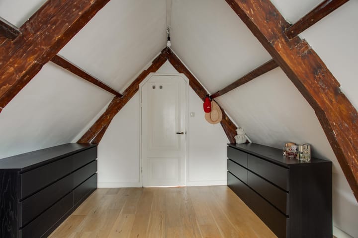 Photo 20 of Oosterstraat 1