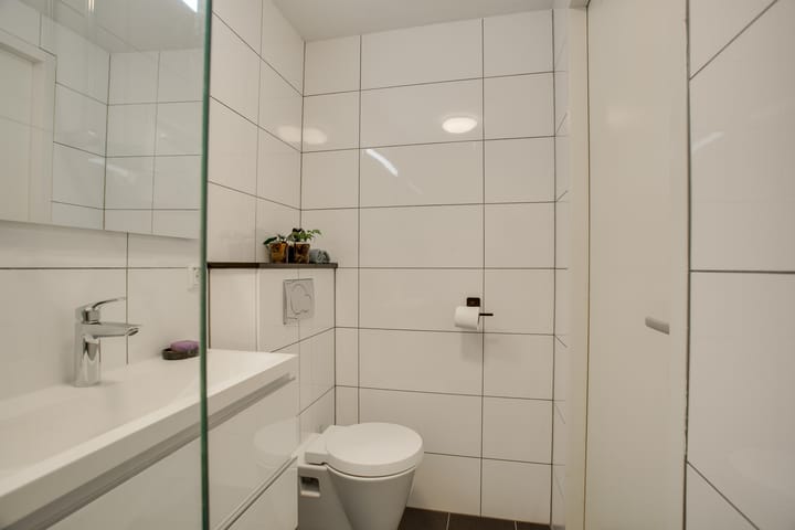 Photo 16 of Oosterstraat 1