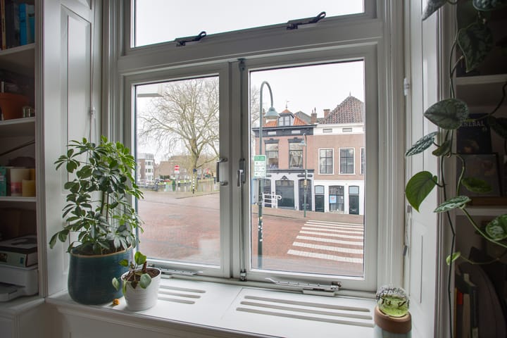 Photo 9 of Oosterstraat 1