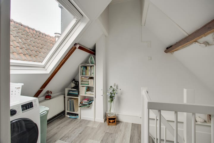 Photo 18 of Oosterstraat 1