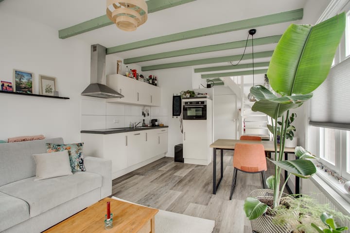 Photo 10 of Oosterstraat 1