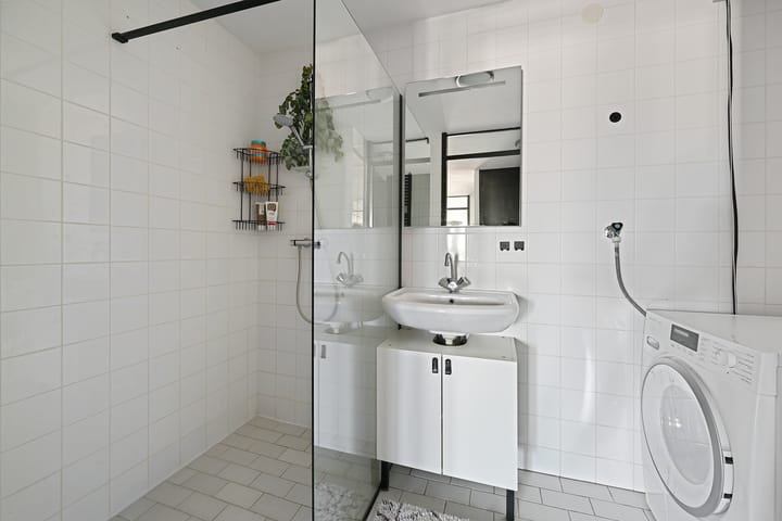 Photo 25 of Parnassia 39