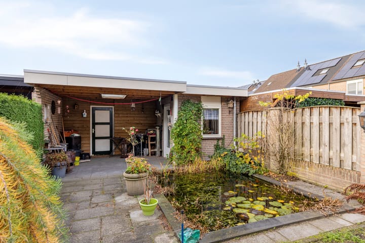 Photo 27 of Distellaar 37