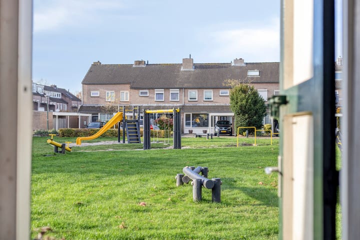 Photo 28 of Distellaar 37