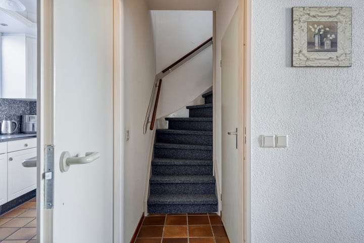 Photo 16 of Distellaar 37