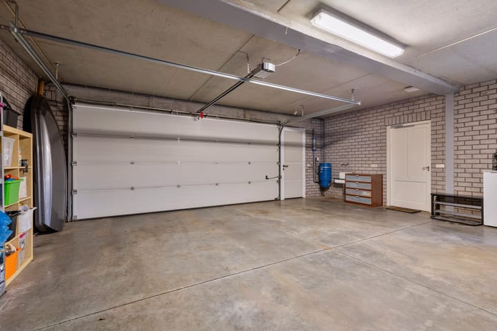 Photo 29 of de Weem 15