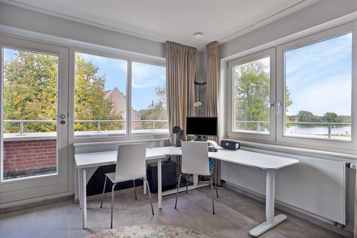 Photo 43 of de Weem 15