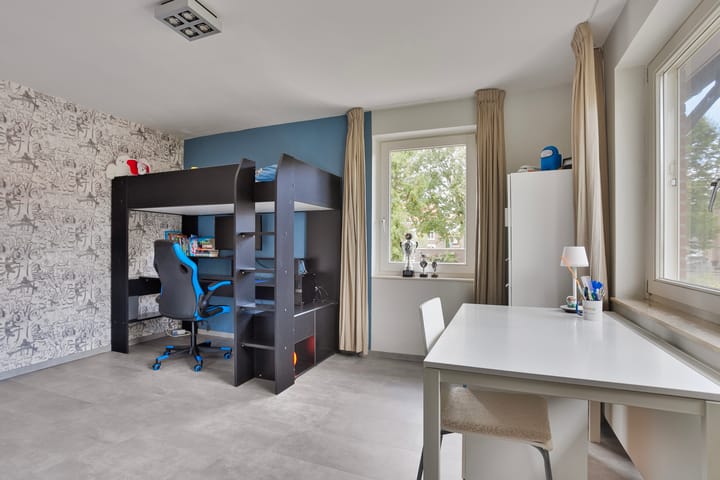 Photo 45 of de Weem 15