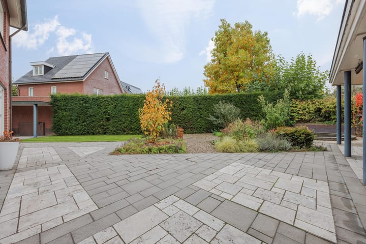 Photo 51 of de Weem 15