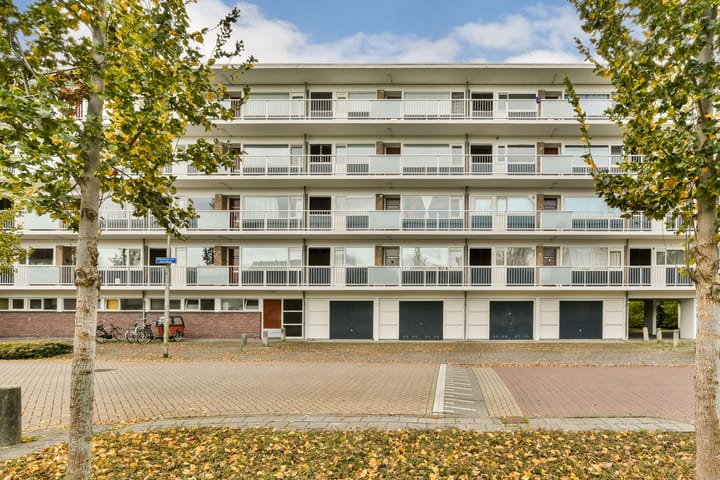 Photo 25 of Franciscus van Assisiëlaan 35