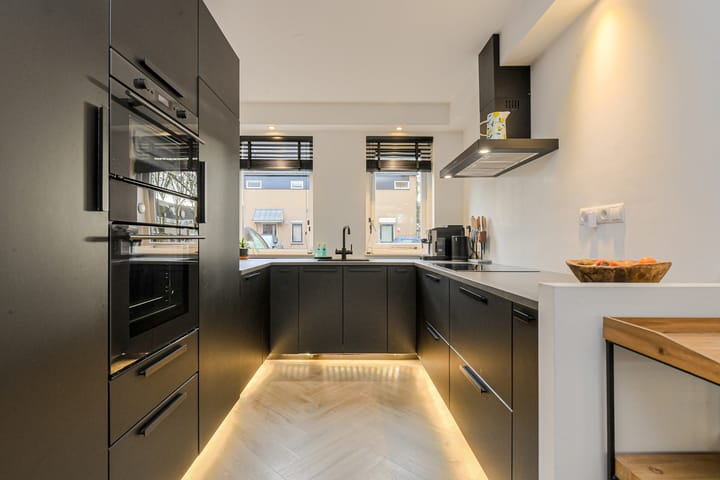 Photo 21 of Saturnusstraat 12