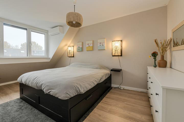 Photo 28 of Saturnusstraat 12