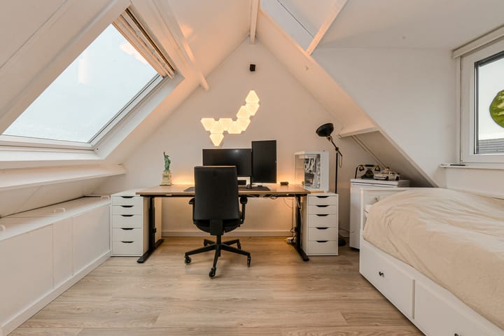 Photo 37 of Saturnusstraat 12