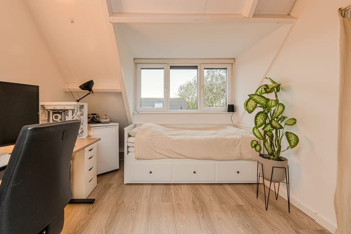 Photo 38 of Saturnusstraat 12