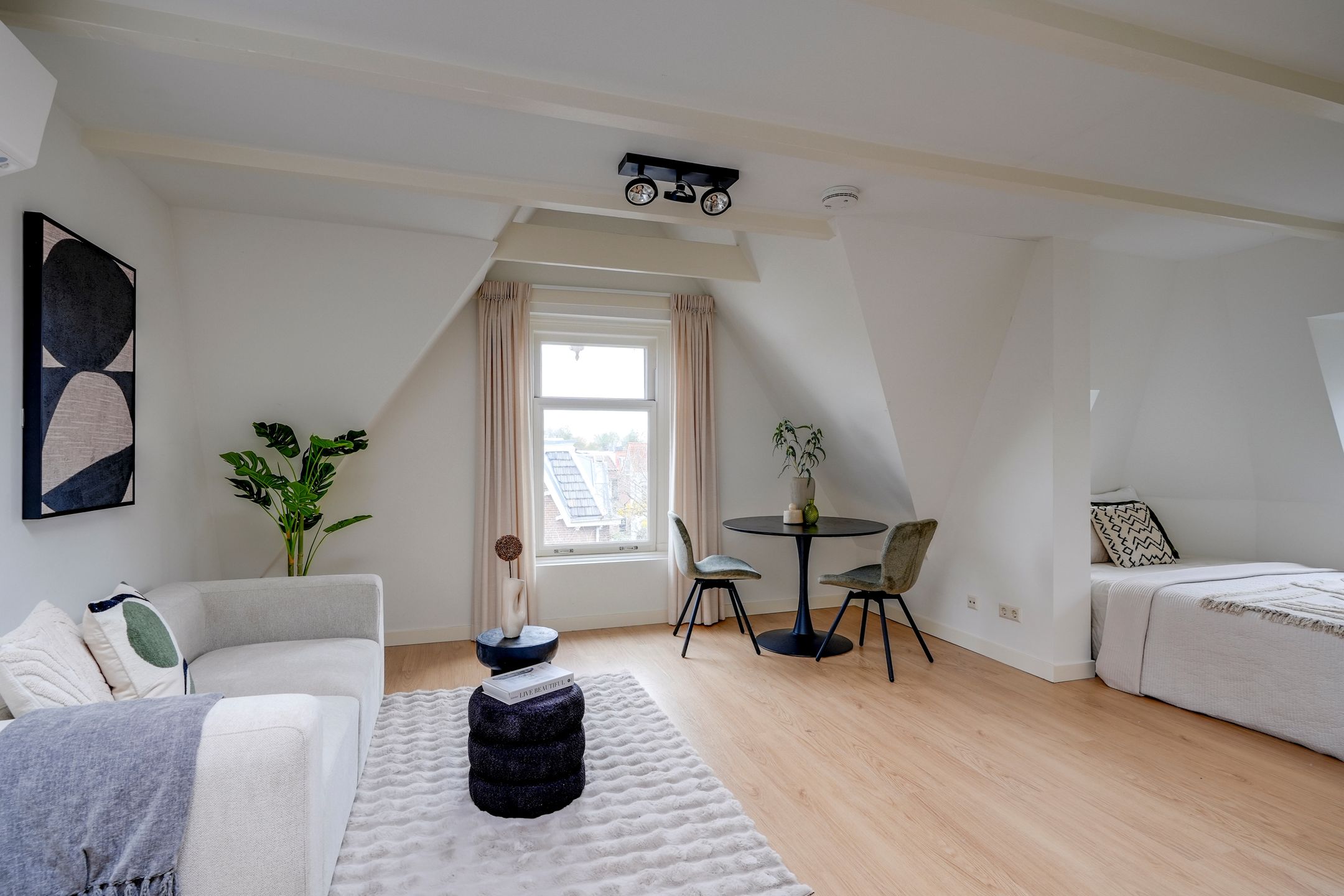 Photo 9 of Van Speijkstraat 6-E