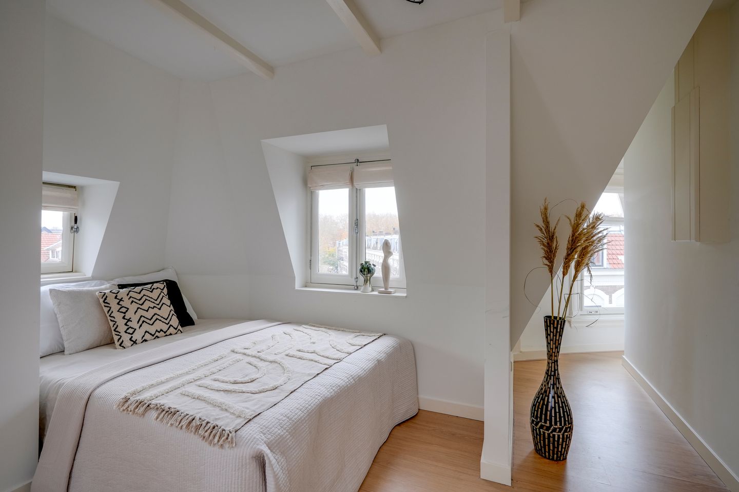 Photo 14 of Van Speijkstraat 6-E