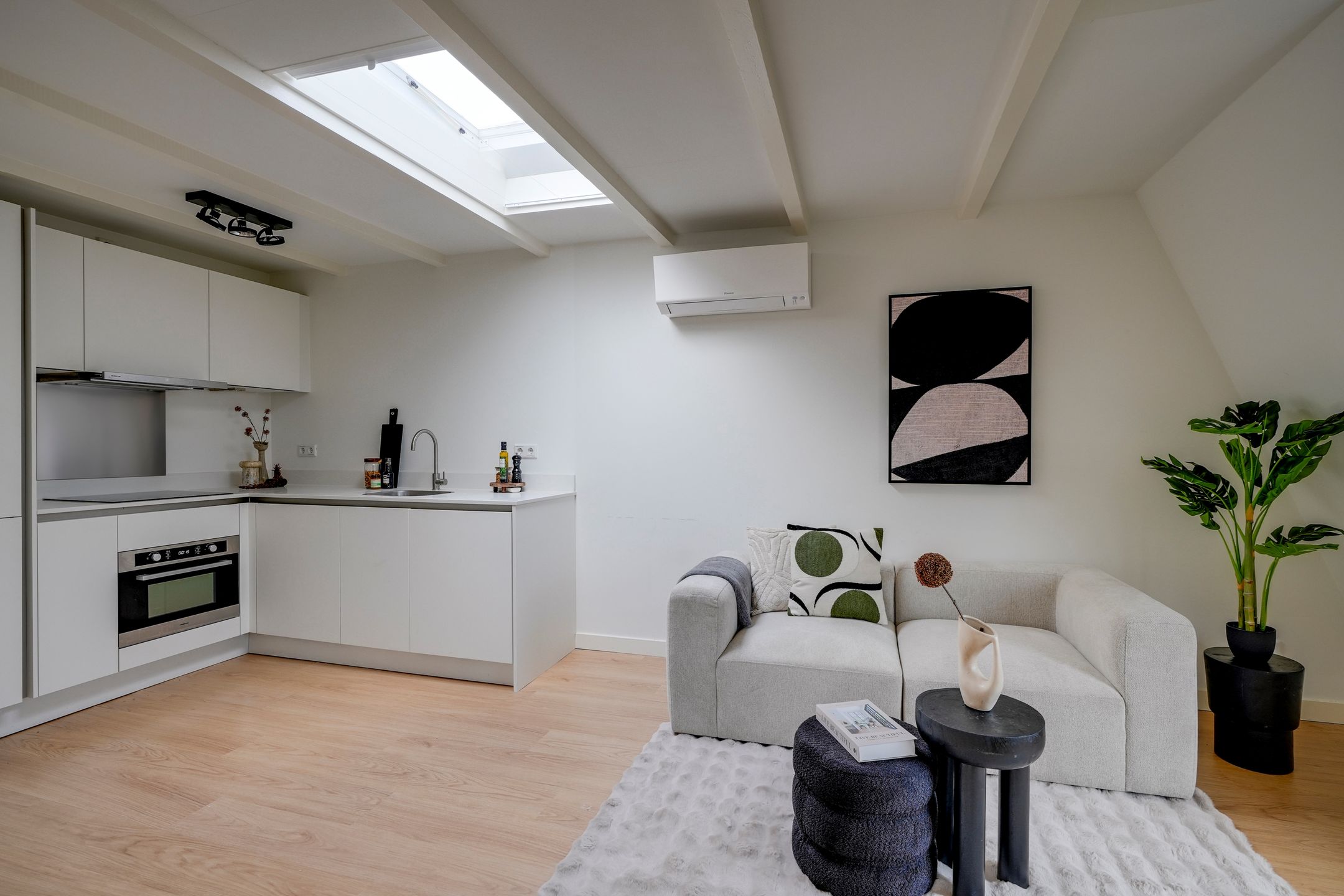 Photo 6 of Van Speijkstraat 6-E