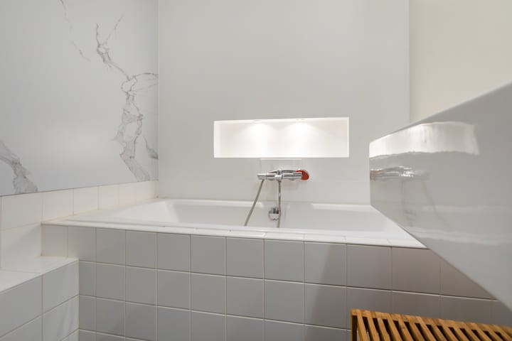 Photo 18 of Marnixstraat 77-D