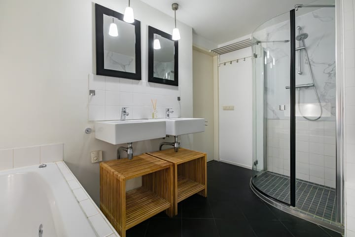 Photo 19 of Marnixstraat 77-D