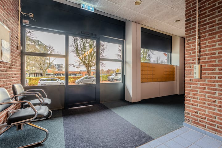 Photo 9 of Burg v Roijenstr Oost 4