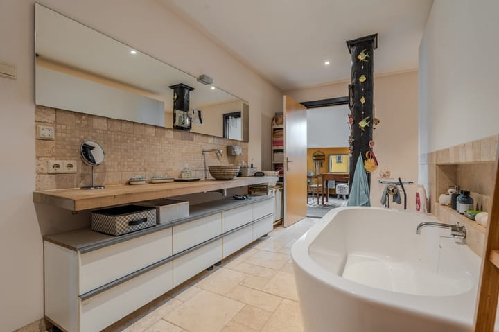 Photo 66 of Hoofdweg 82