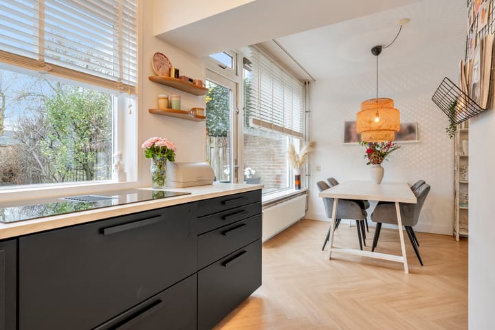 Photo 12 of Bleekstraat 18