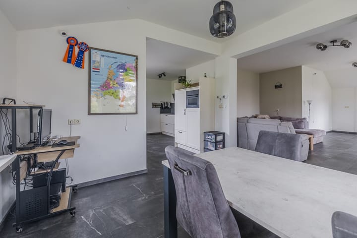 Foto 15 van Stobbenweg 4