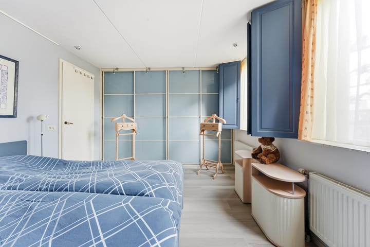 Photo 16 of Karper 4