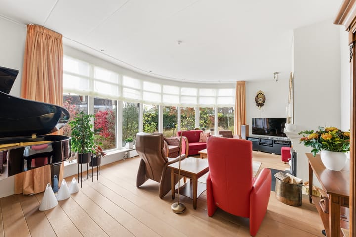 Photo 20 of Karper 4