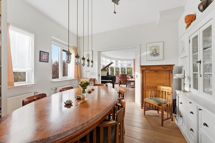 Photo 29 of Karper 4