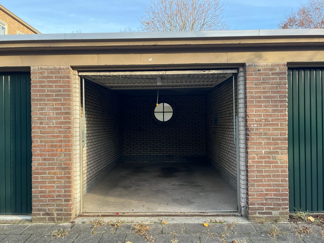 Photo 1 of Van Ruusbroecstraat