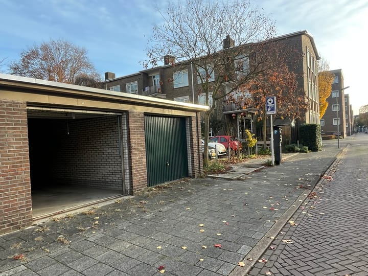 Foto 4 van Van Ruusbroecstraat