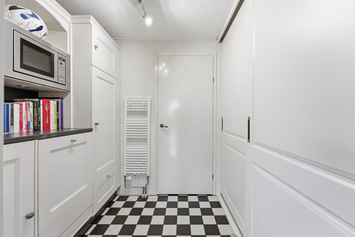 Photo 46 of Karper 4