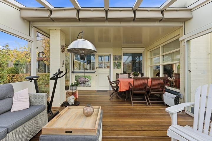 Photo 51 of Karper 4