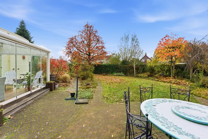 Photo 66 of Karper 4