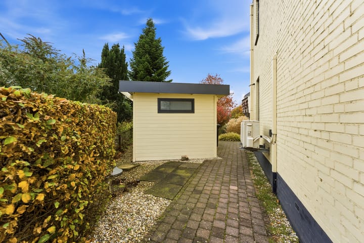 Photo 85 of Karper 4