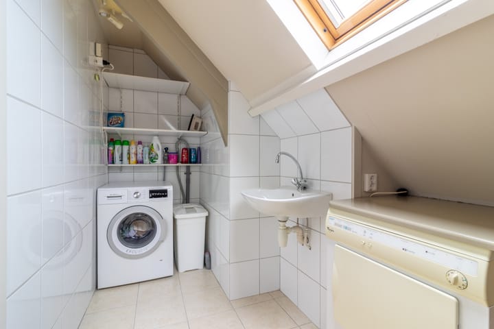 Photo 10 of Schutterhoeflaan 18