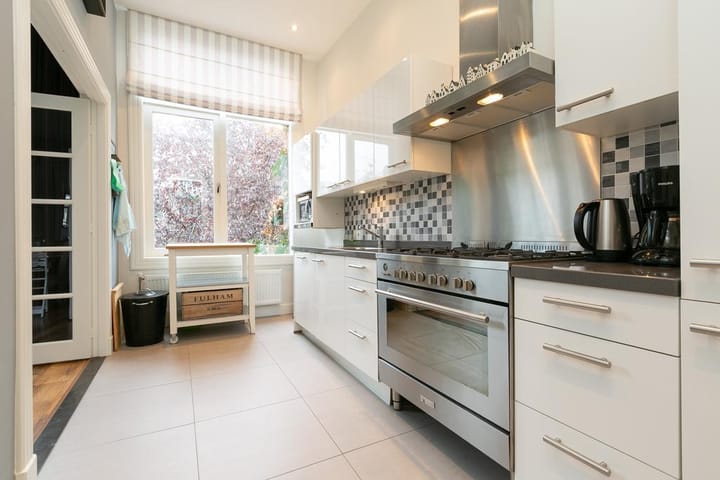 Photo 23 of Emmastraat 65