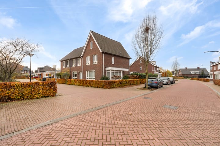 Photo 37 of Korenaar 10