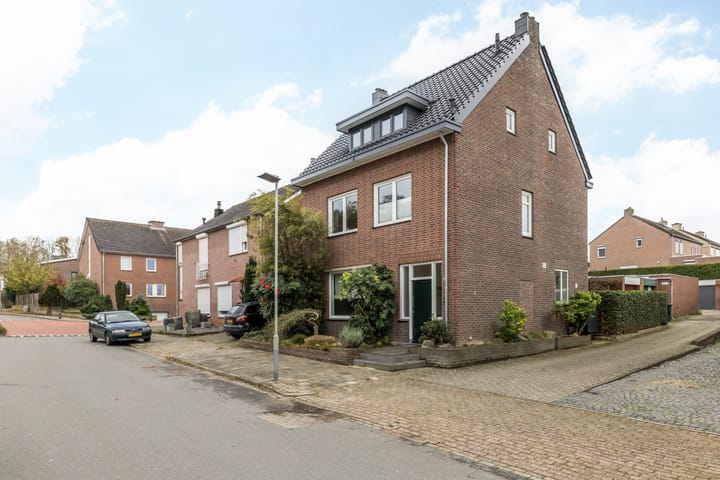 Photo 41 of Rozenstraat 24