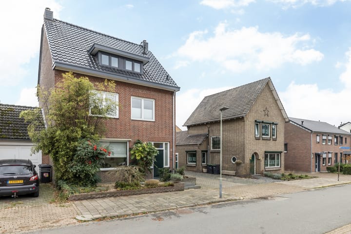 Photo 42 of Rozenstraat 24