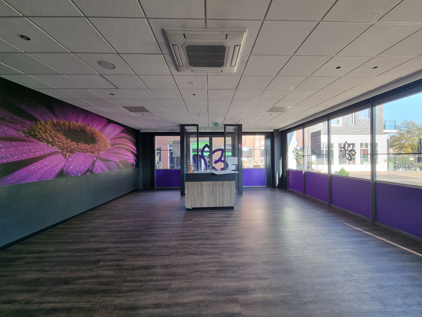 View photo 5 of Nieuwe Es 87