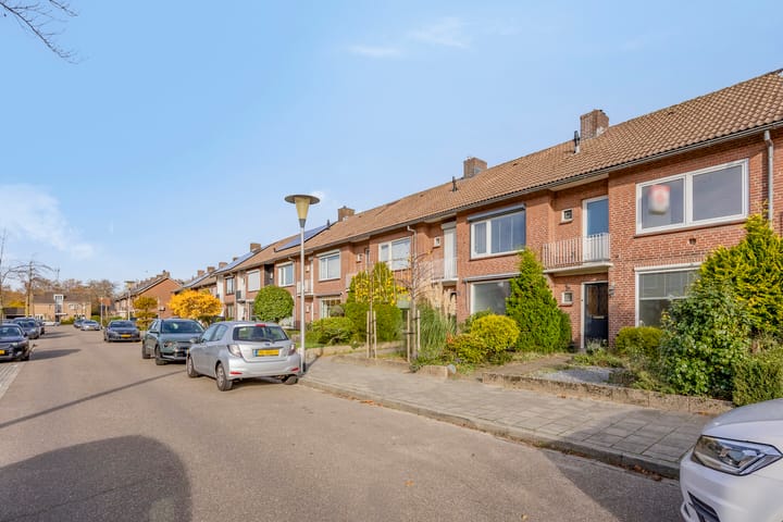 Photo 32 of Generaal Snijdersstraat 33