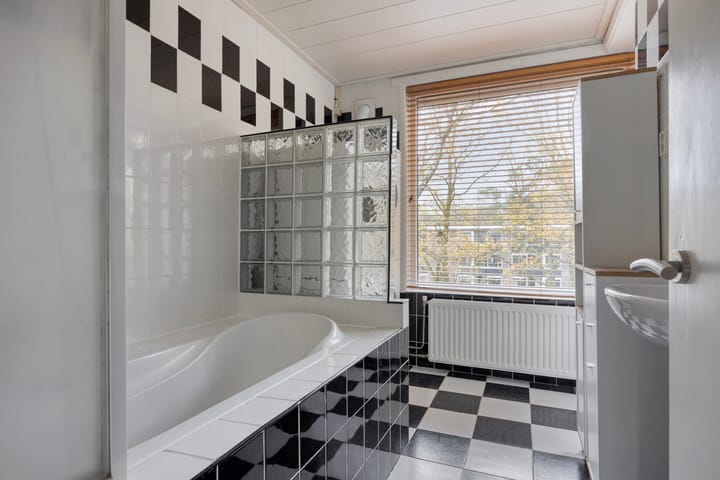 Foto 4 van Antonie van Leeuwenhoeklaan 201