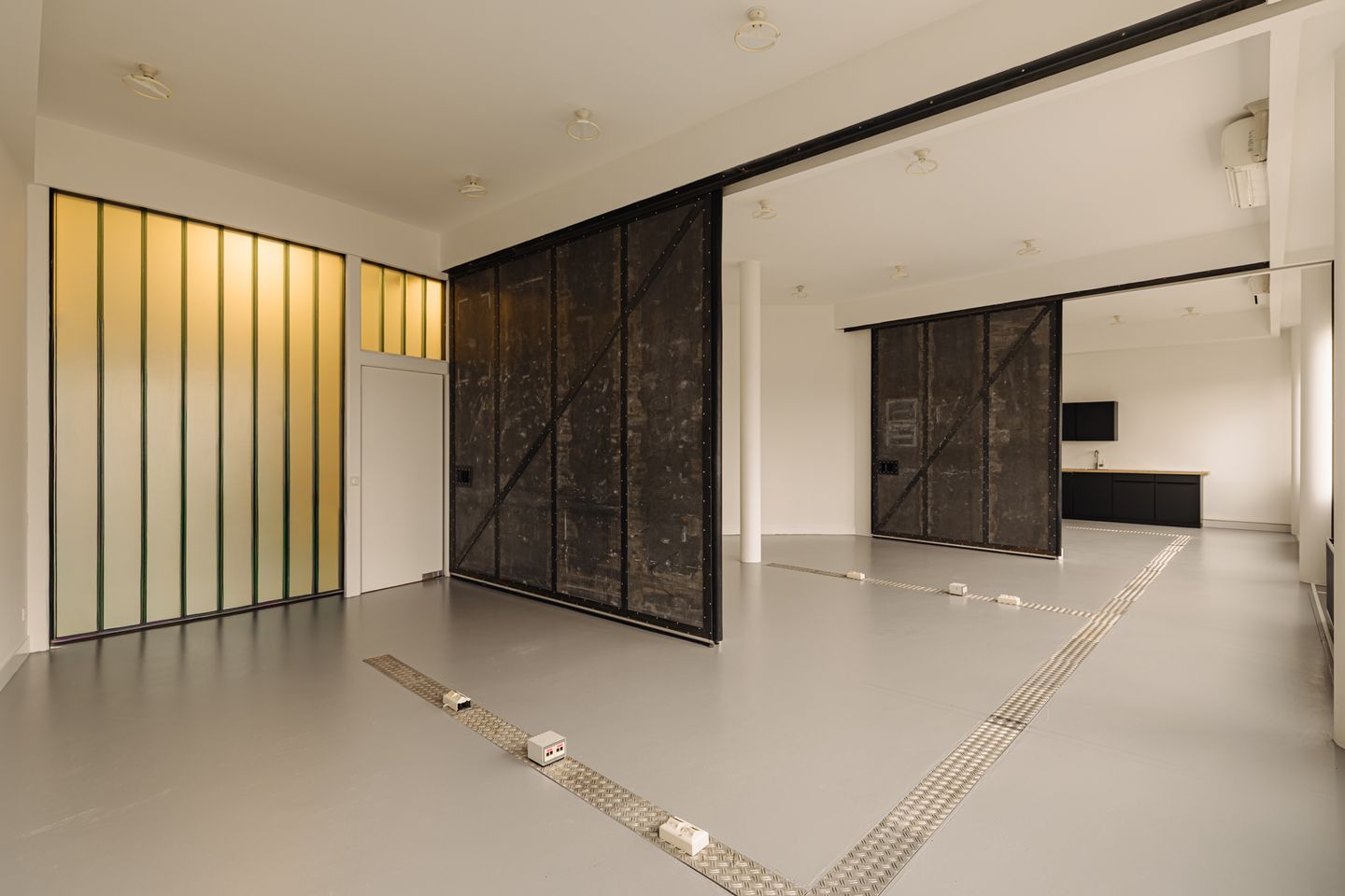 View photo 4 of Duivendrechtsekade 82