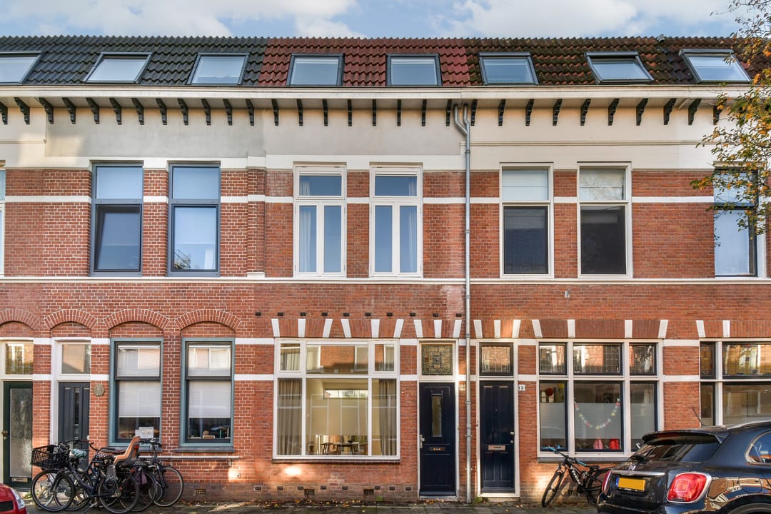 Photo 1 of Amaliastraat 14