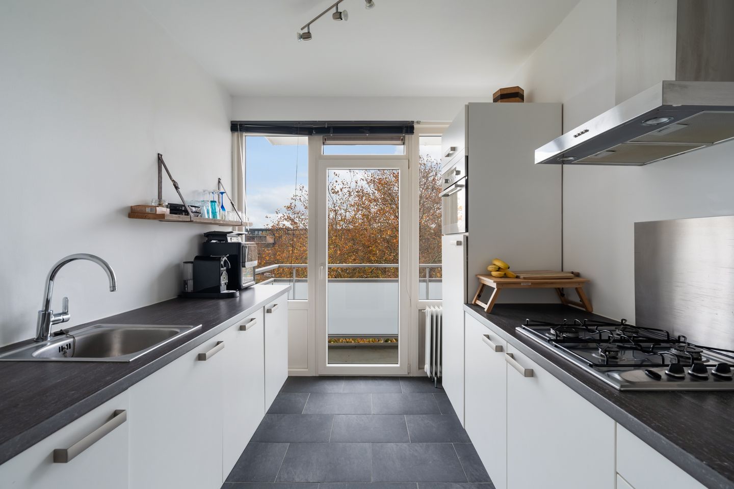 Photo 4 of Van der Helmstraat 476