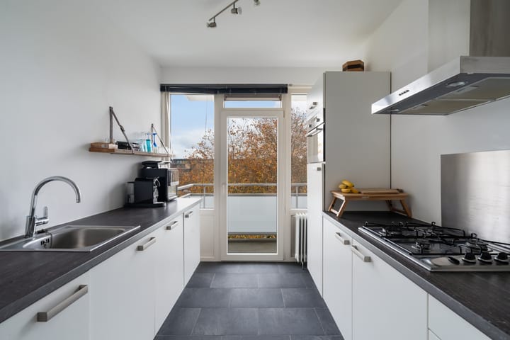 Foto 4 van Van der Helmstraat 476