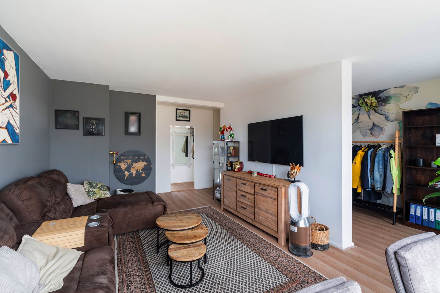 Photo 10 of Van der Helmstraat 476