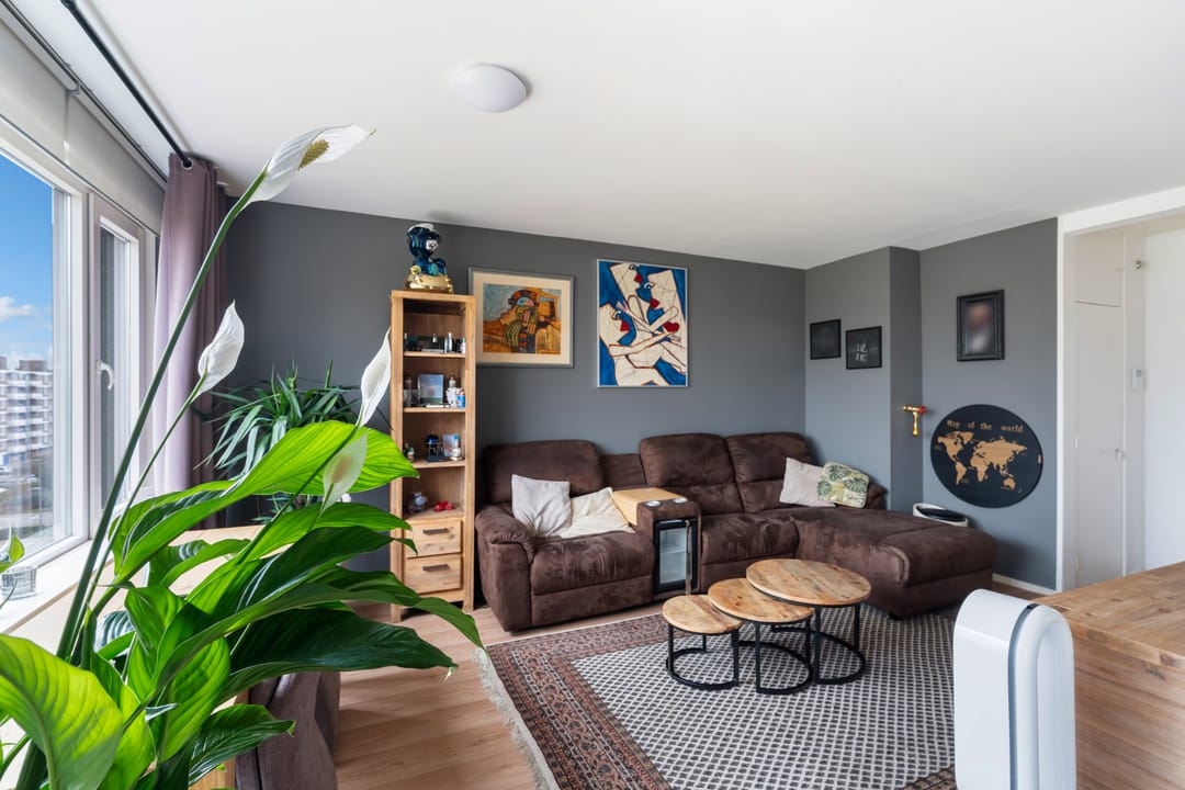 Photo 11 of Van der Helmstraat 476